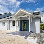 Villa Plumbago